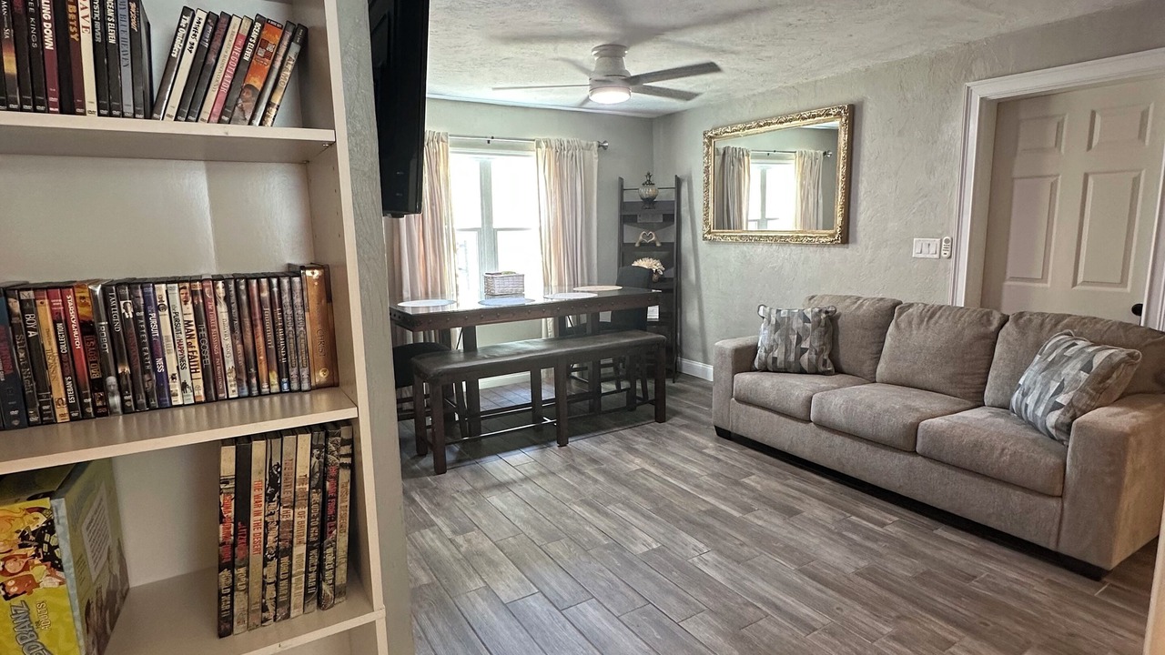 Photo of Livingroom in DeLand