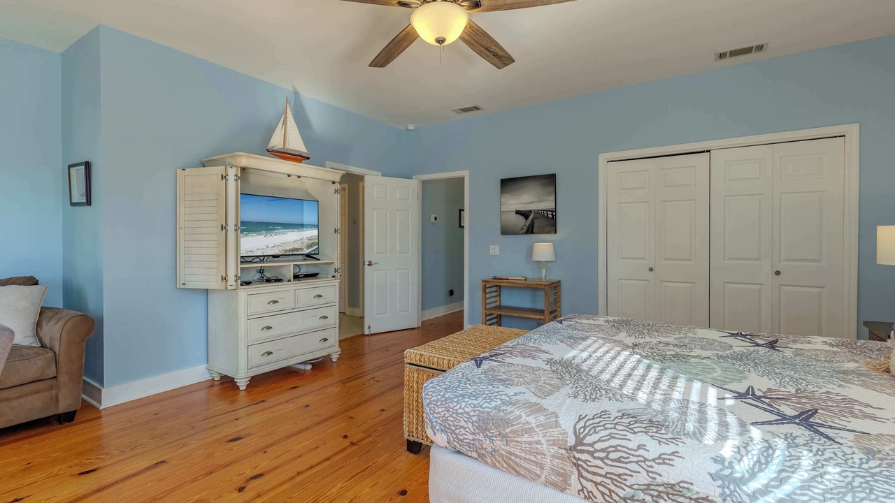 Photo of Bedroom in Emerald Waters Village