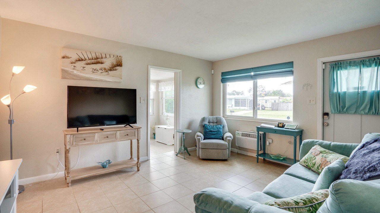 Photo of Livingroom in North Port