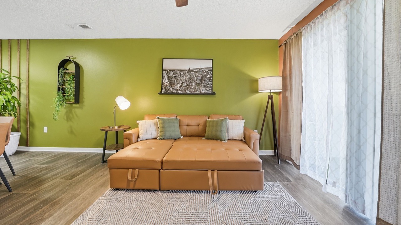 Photo of Livingroom in Town N County Park