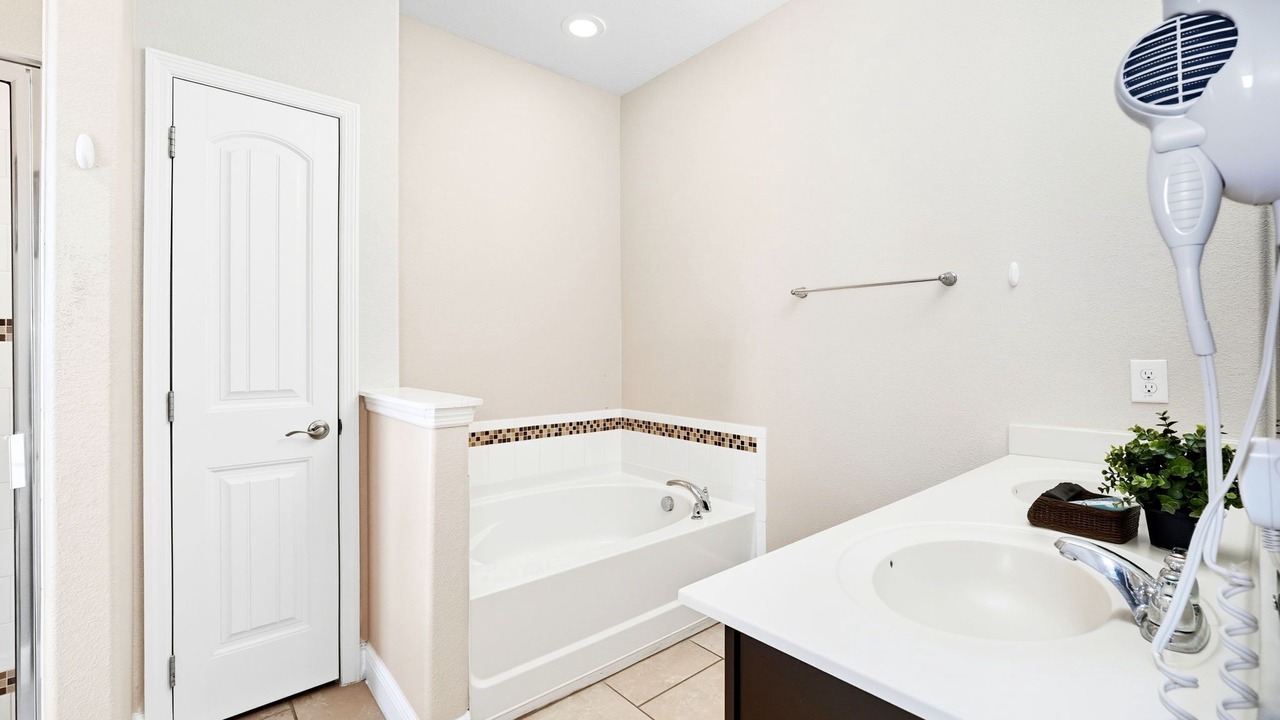 Photo of Bathroom in Loughman