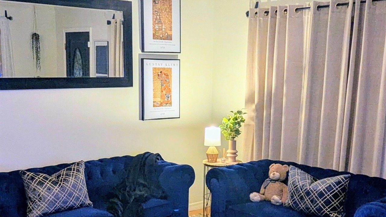 Photo of Livingroom in Bearss Plaza