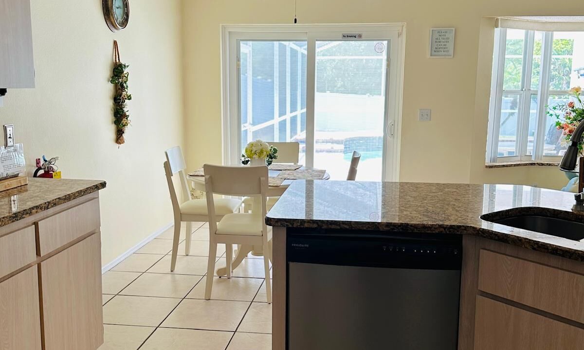 Photo of Others in Windward Cay