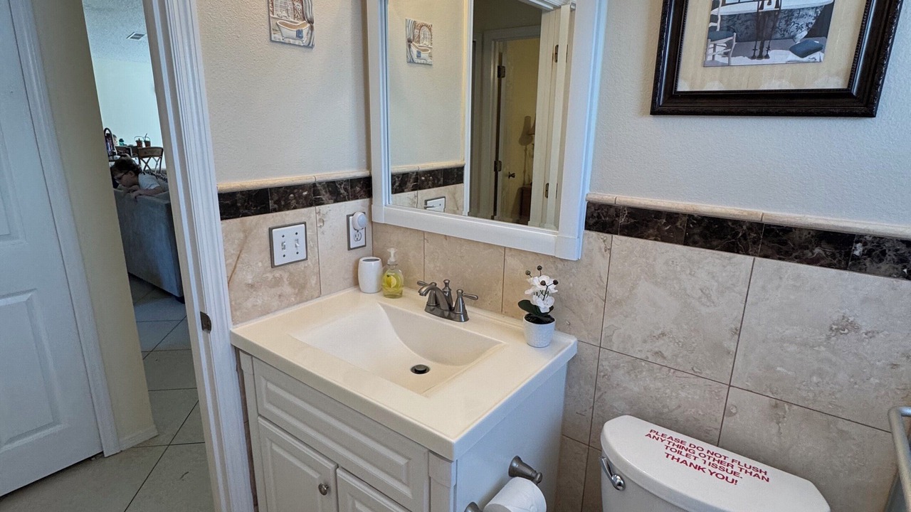 Photo of Bathroom in Windward Cay