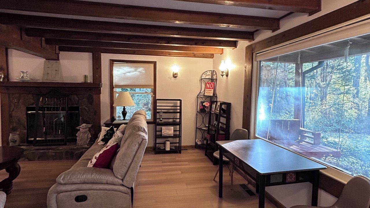 Photo of Livingroom in Clarkdale