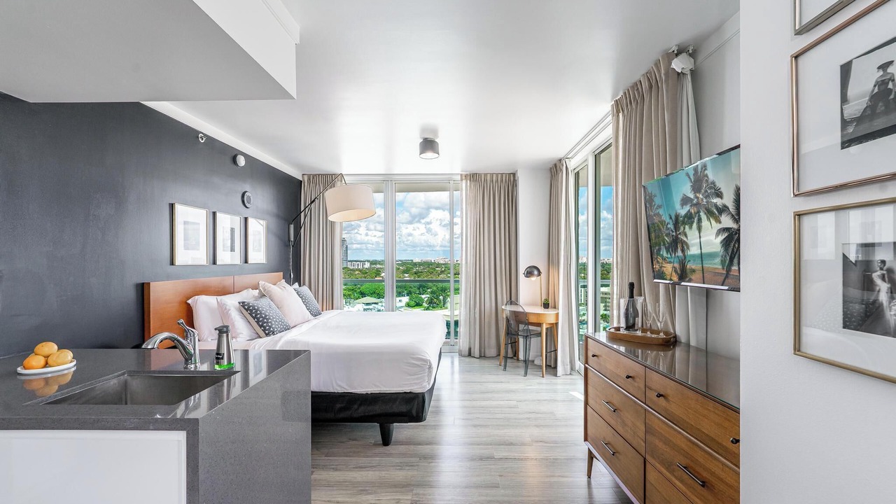 Photo of Bedroom in Coconut Grove