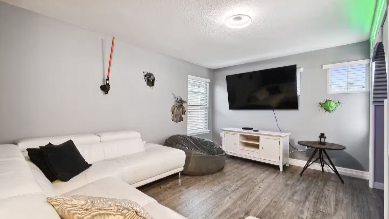 Photo of Livingroom in Loughman