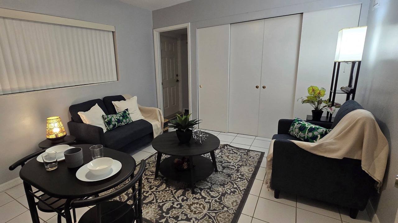 Photo of Livingroom in West Miami