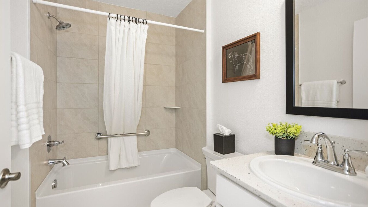 Photo of Bathroom in Candler