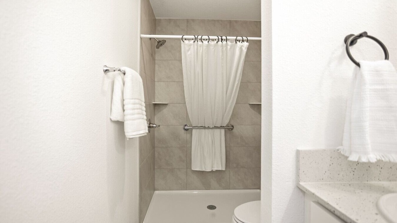 Photo of Bathroom in Candler