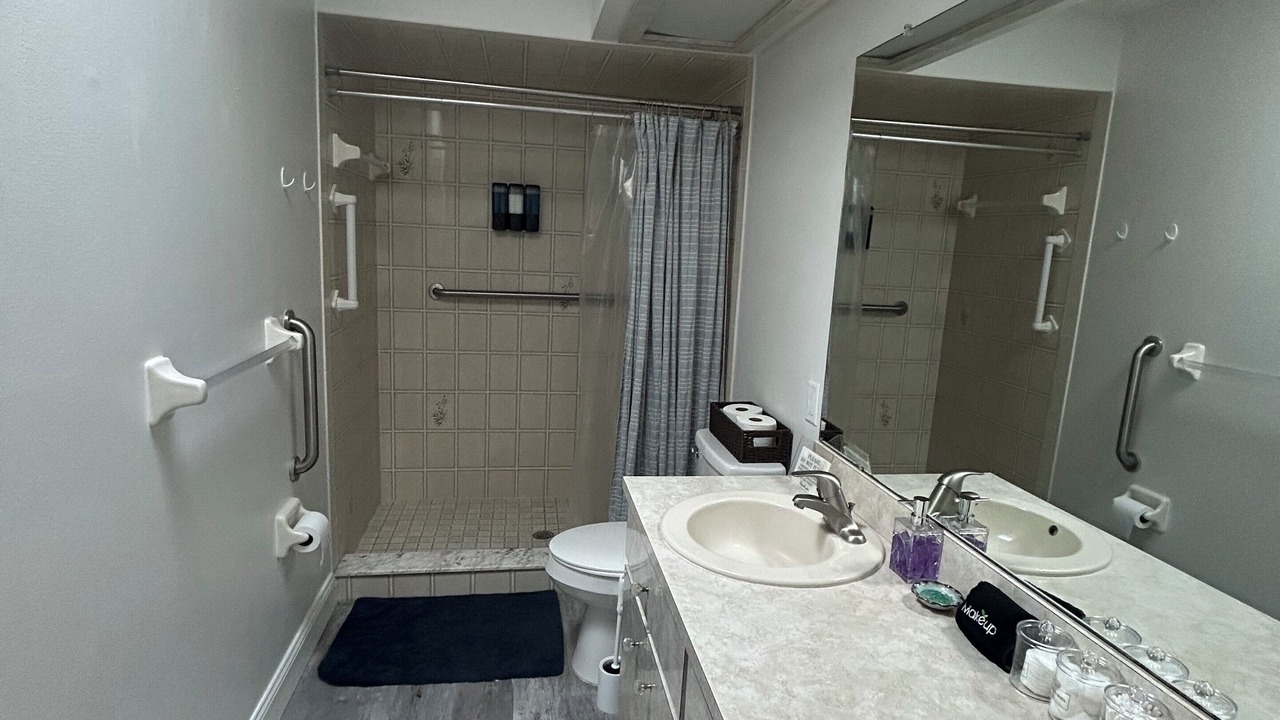 Photo of Bathroom in Dunnellon