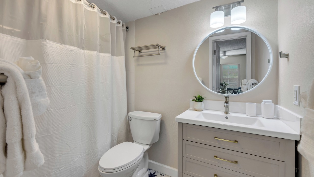 Photo of Bathroom in New Smyrna Beach
