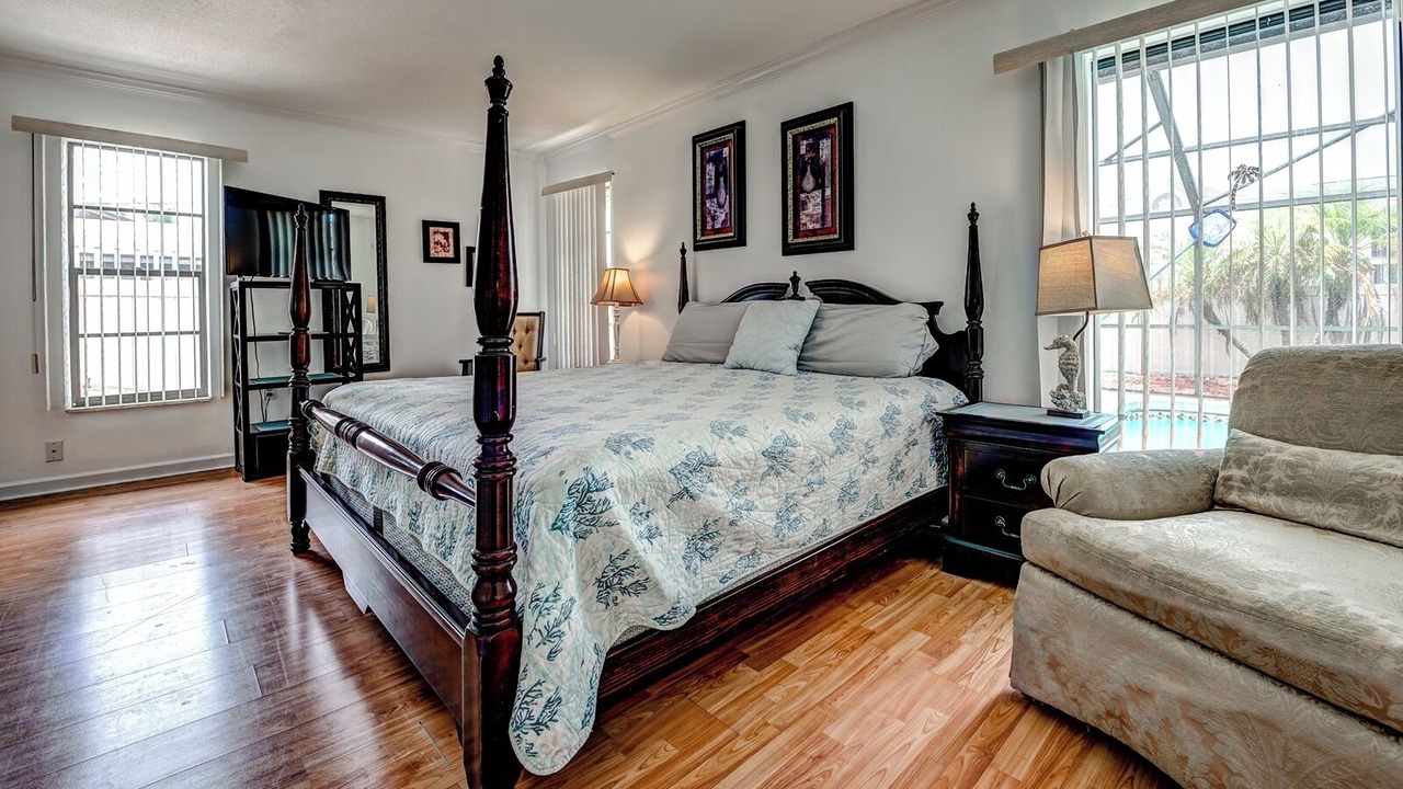 Photo of Bedroom in Venice Gardens