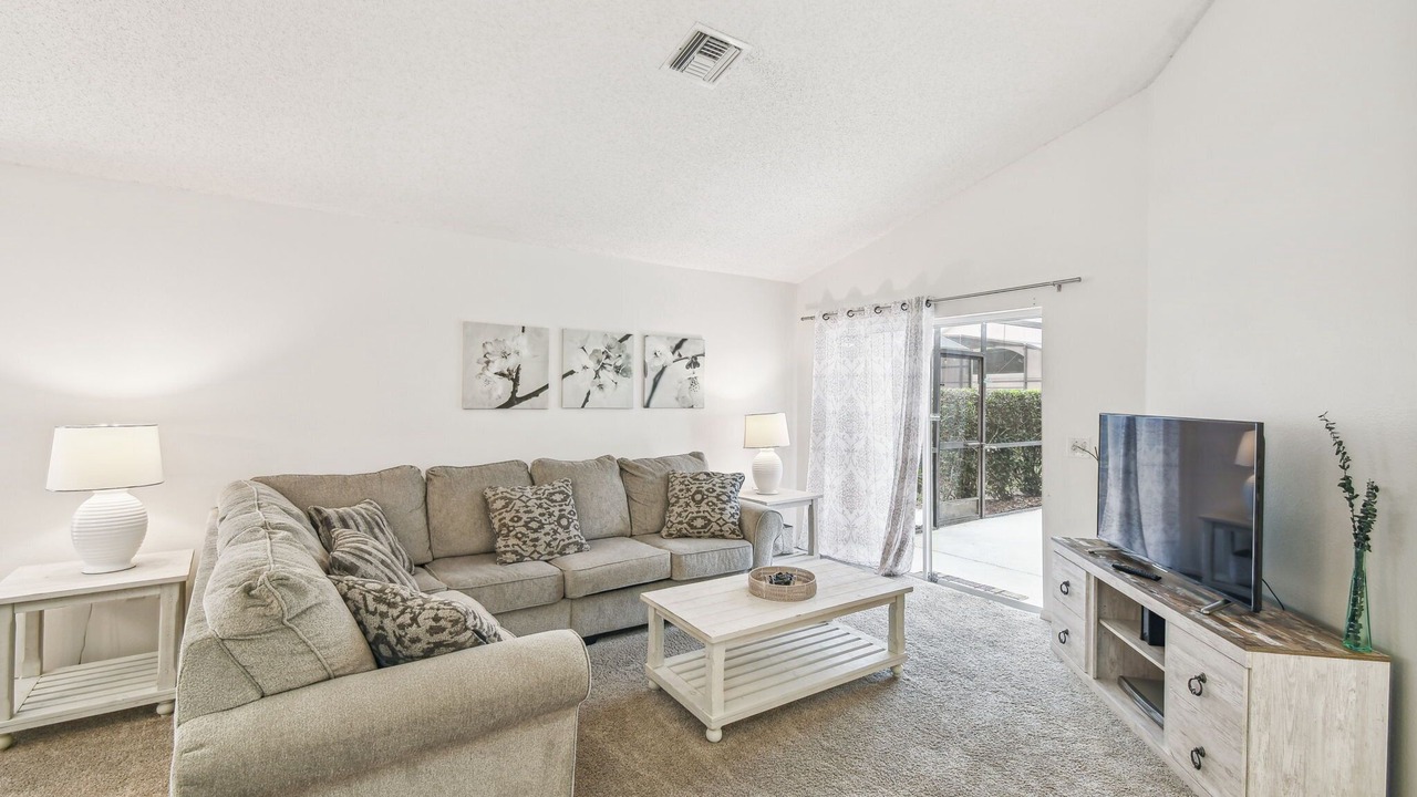 Photo of Livingroom in Lake Berkley