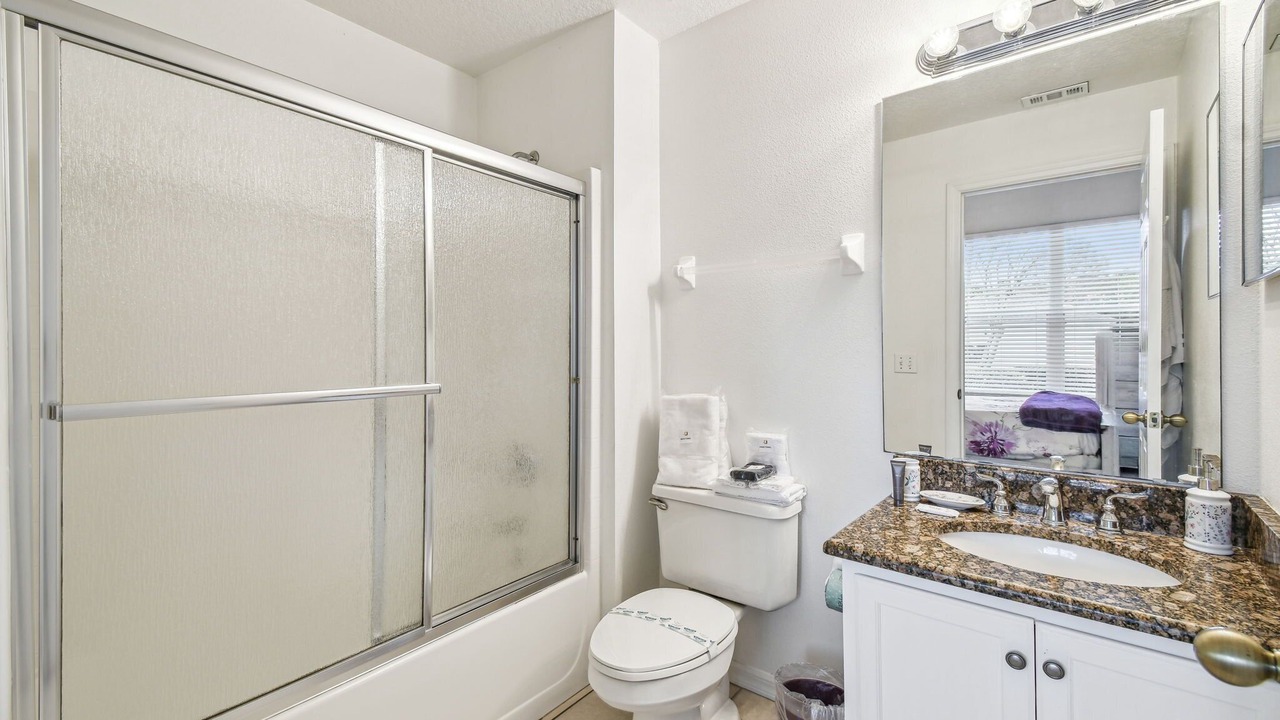 Photo of Bathroom in Lake Berkley