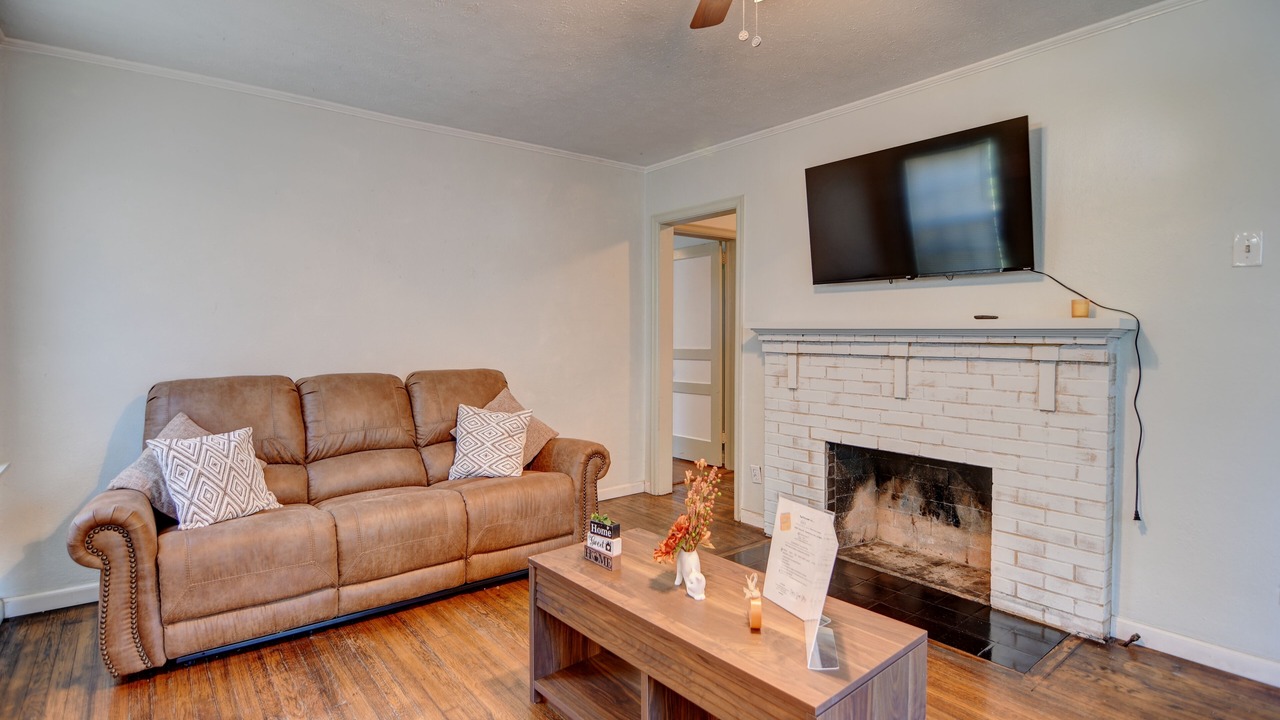 Photo of Livingroom in Valdosta