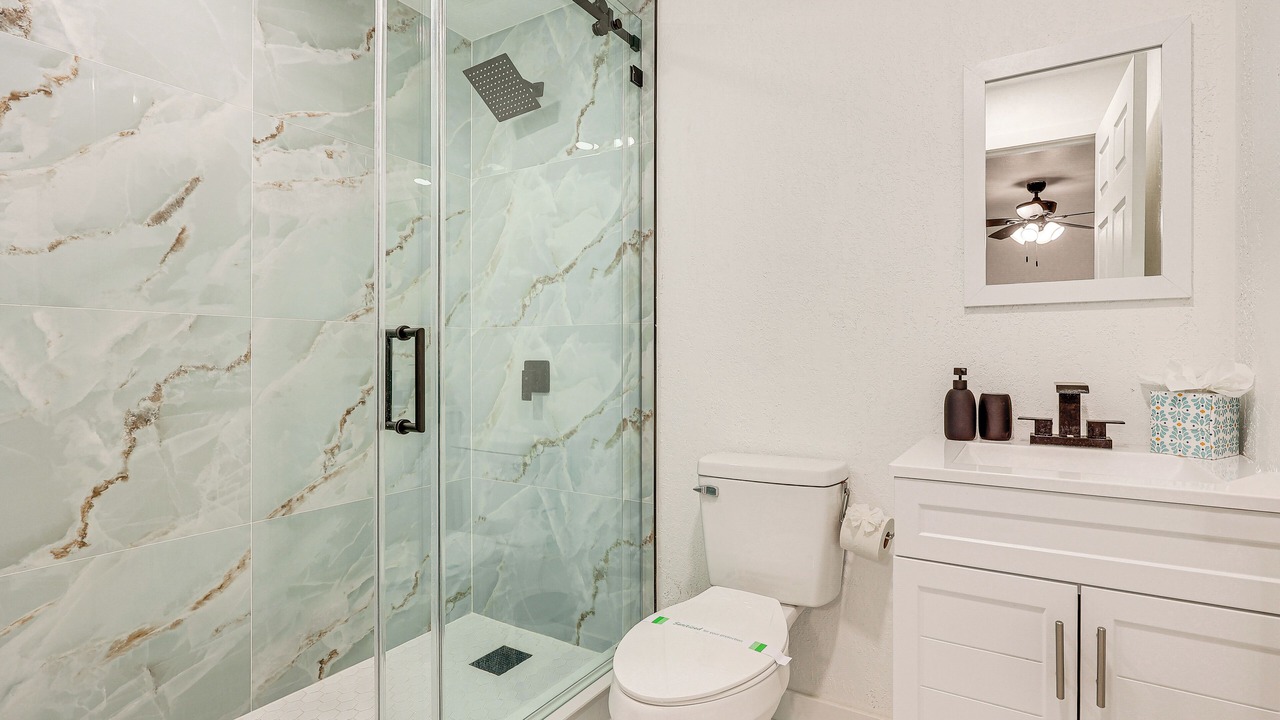 Photo of Bathroom in Diplomat