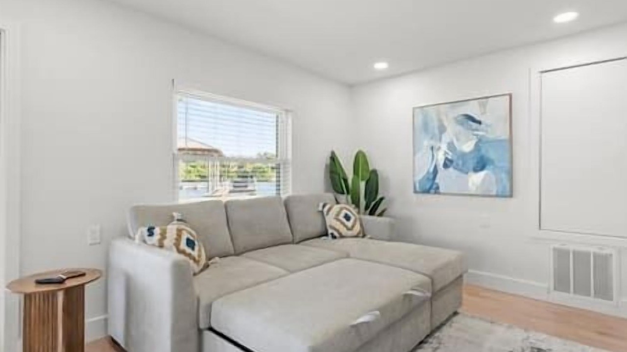 Photo of Livingroom in Tarpon Springs