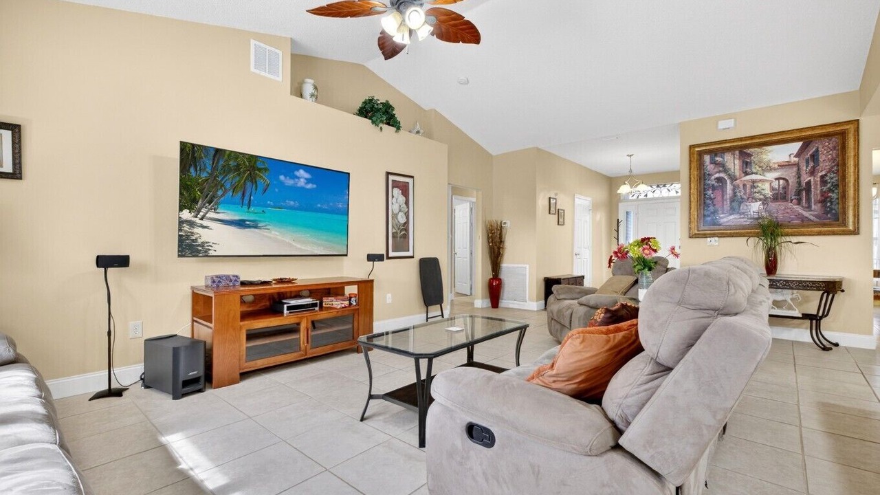 Photo of Livingroom in Port Saint Lucie