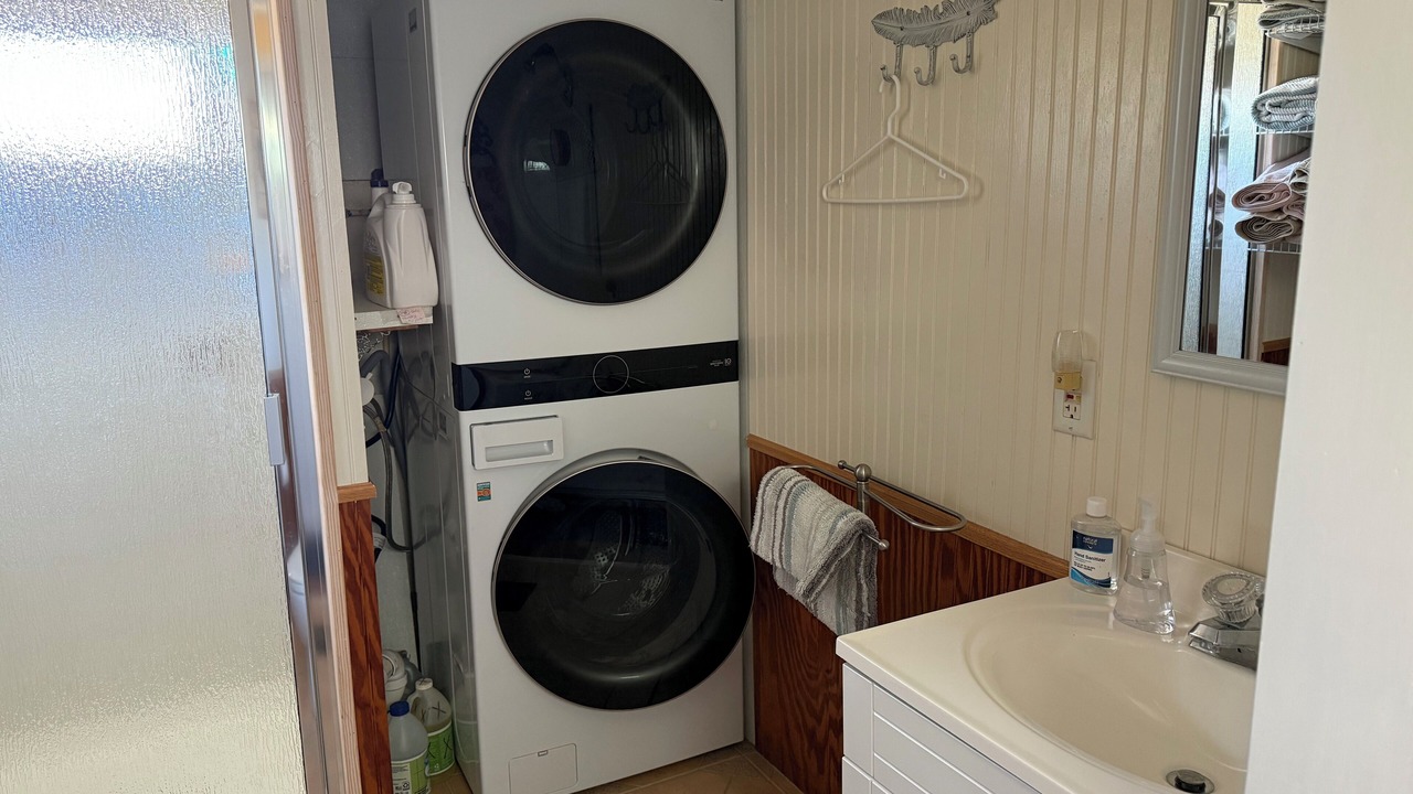 Photo of Bathroom in Signal Cove