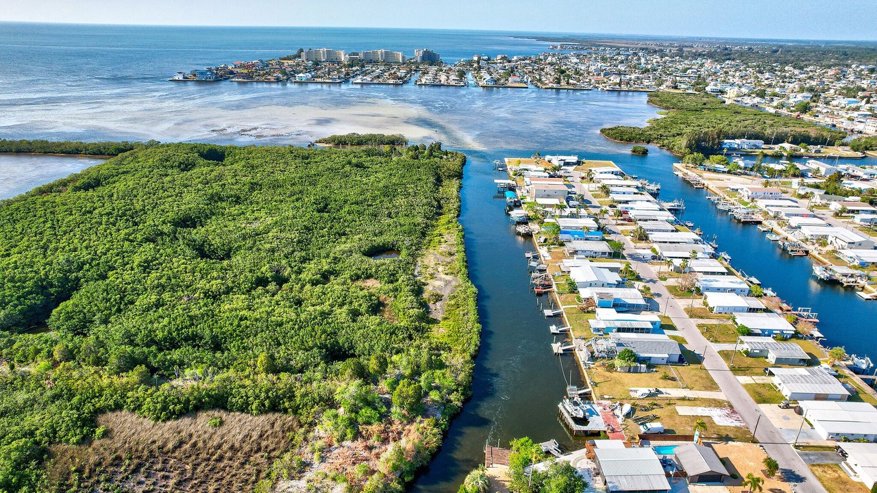 Photo of Outdoor in Signal Cove