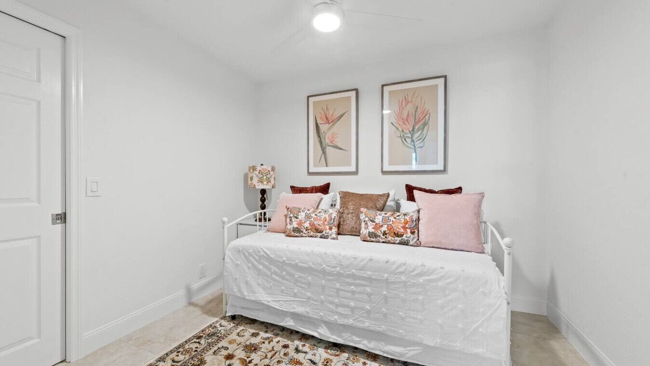 Photo of Bedroom in The Cove