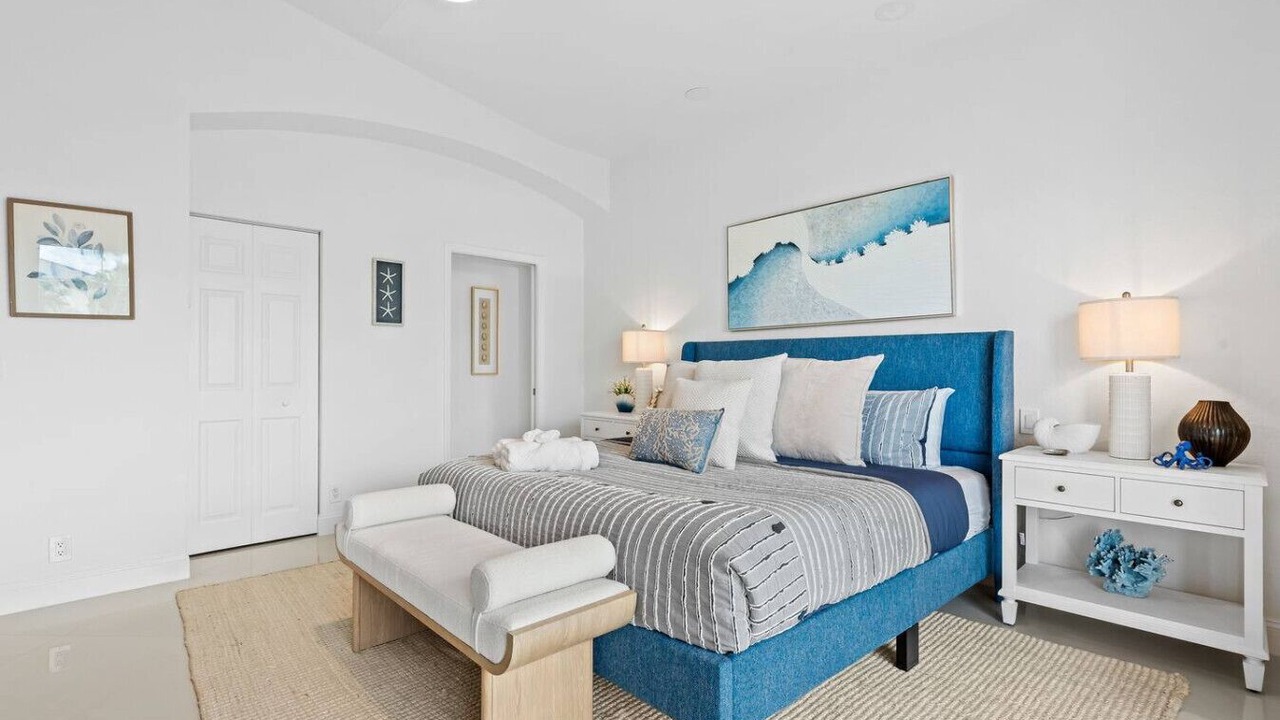Photo of Bedroom in The Cove