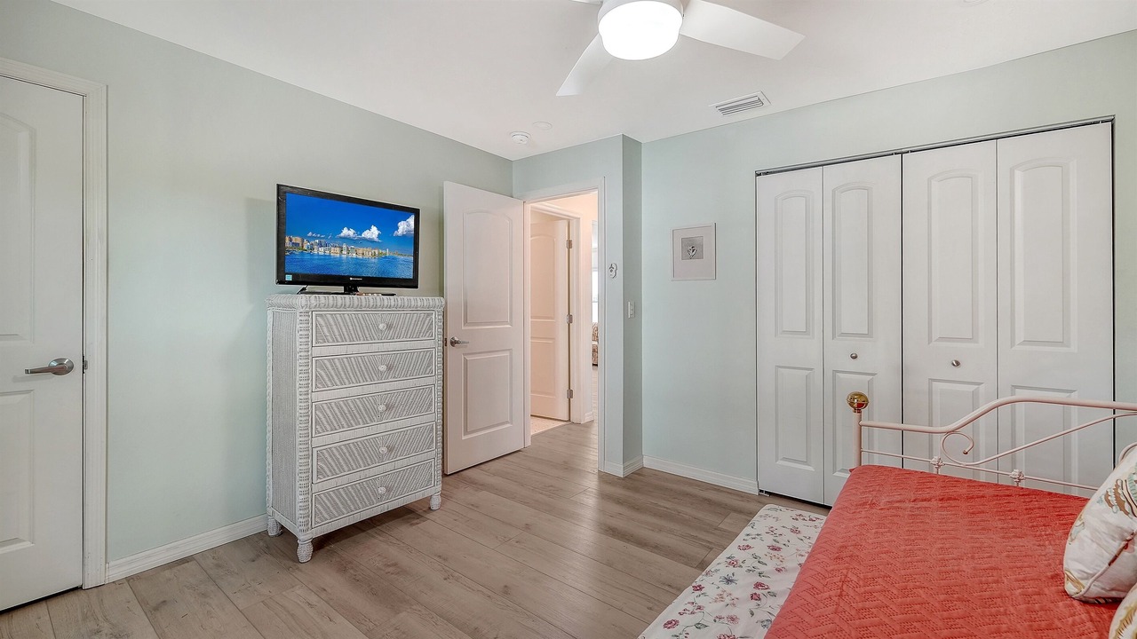 Photo of Bedroom in Englewood East