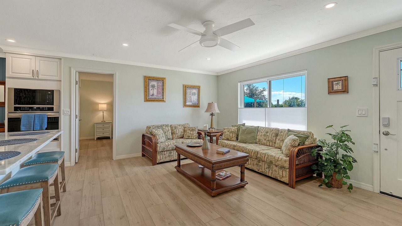 Photo of Livingroom in Englewood East