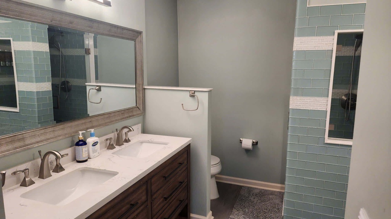 Photo of Bathroom in Sandalwood