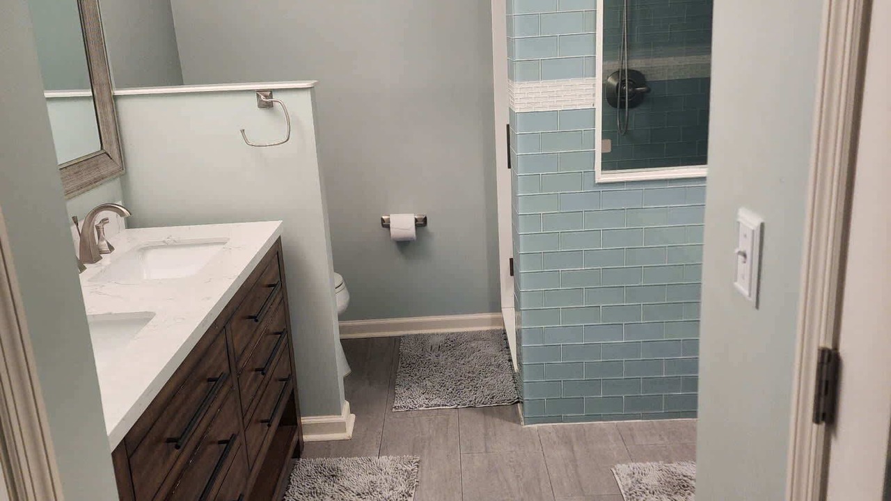 Photo of Bathroom in Sandalwood