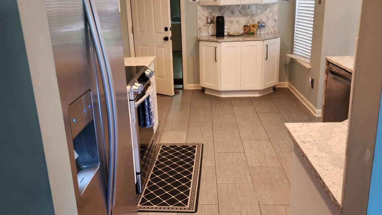 Photo of Kitchen in Sandalwood