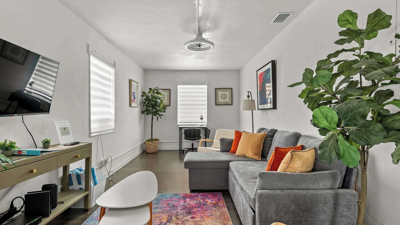 Photo of Livingroom in Kenwood