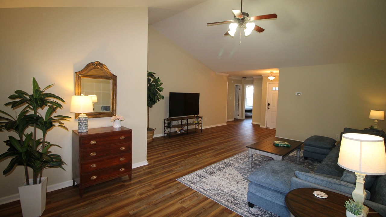 Photo of Livingroom in Valdosta
