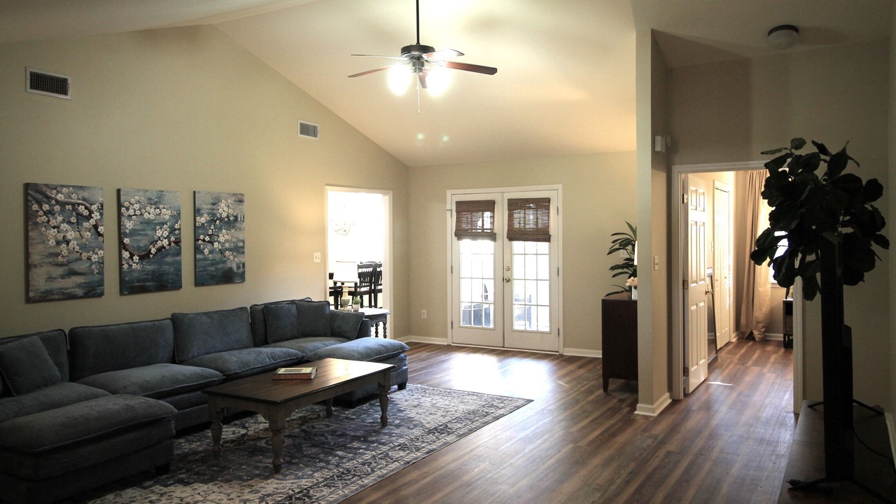 Photo of Livingroom in Valdosta