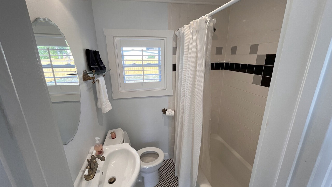 Photo of Bathroom in Tampa Heights