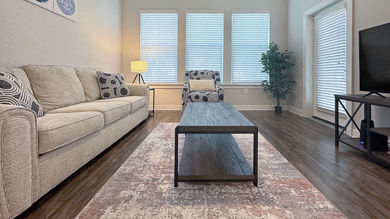Photo of Livingroom in Carver City - Lincoln Gardens