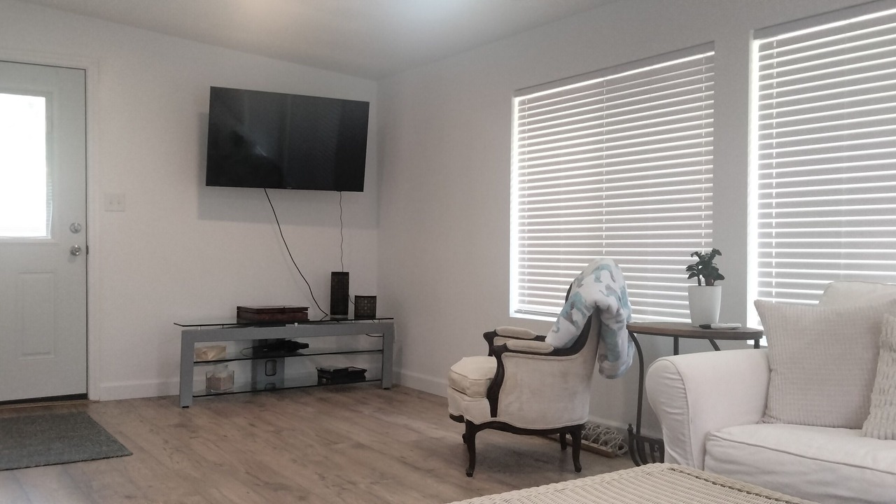 Photo of Livingroom in West De Land