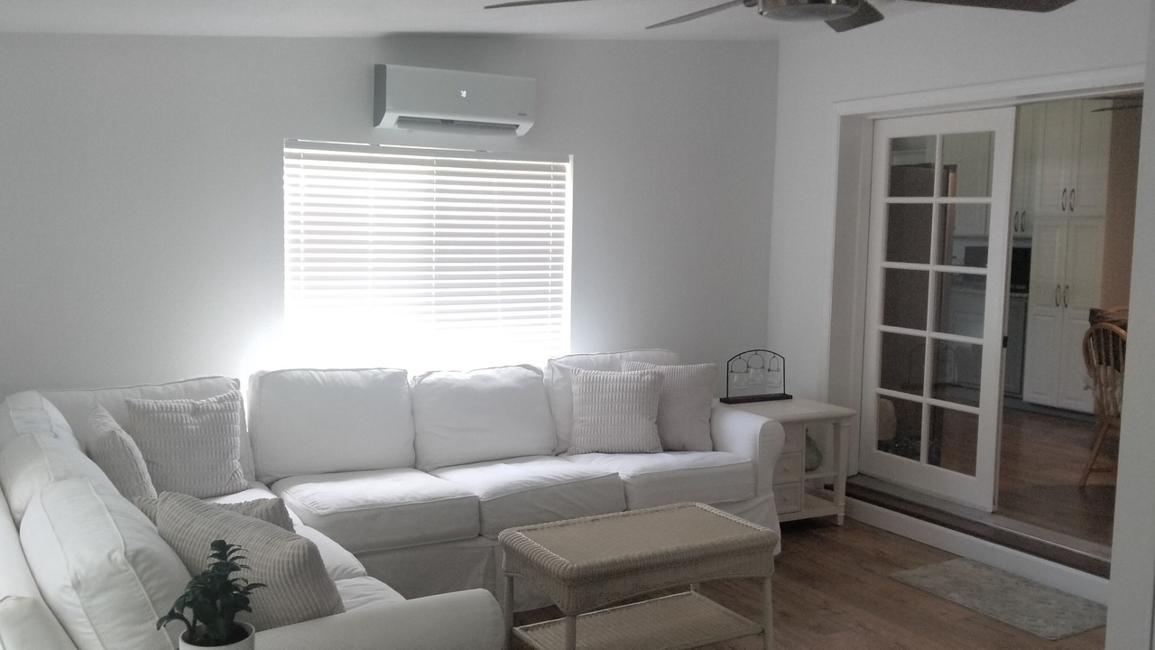 Photo of Livingroom in West De Land