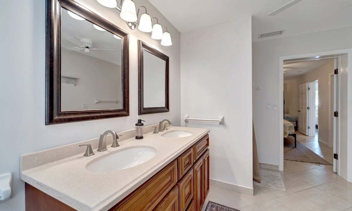 Photo of Bathroom in Sarasota Springs