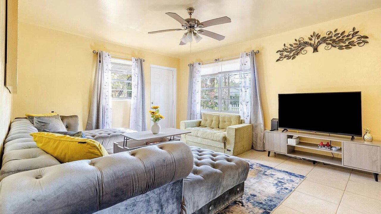 Photo of Livingroom in Gainesville