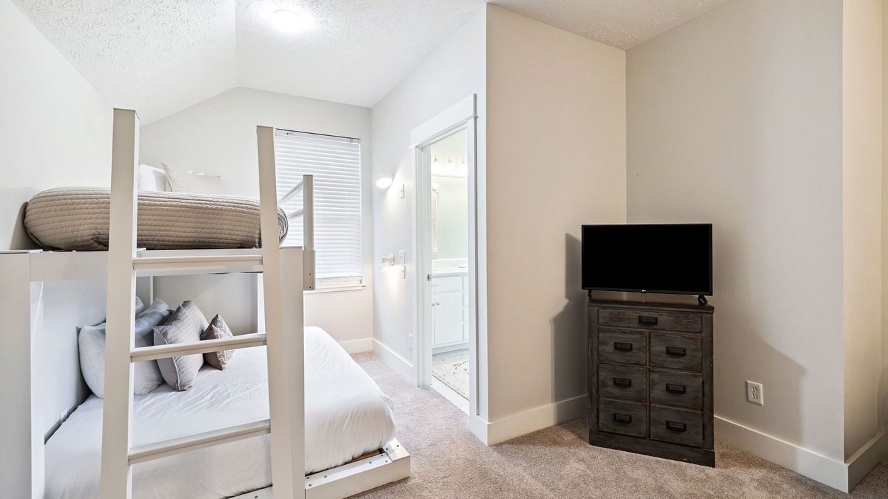 Photo of Bedroom in Seacrest