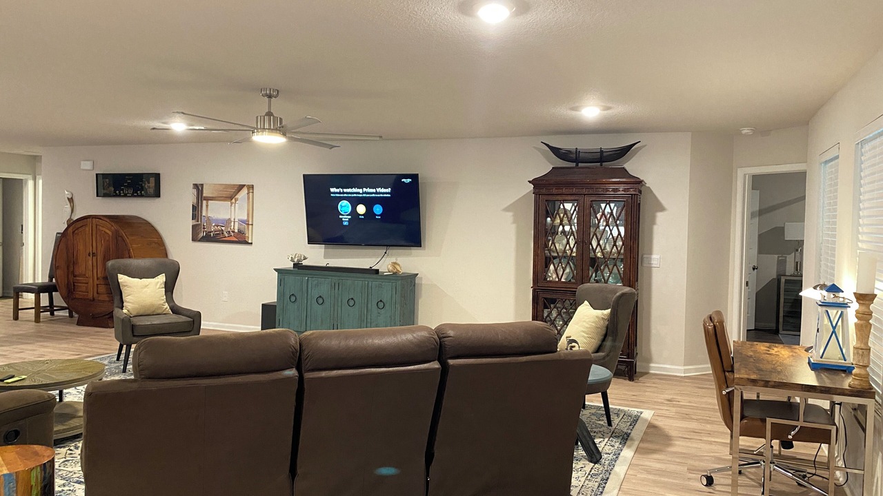 Photo of Livingroom in Laurel Hill