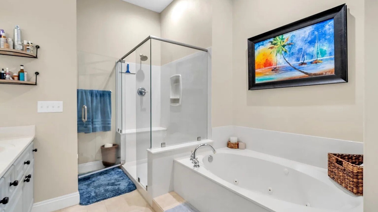 Photo of Bathroom in Clipper Cove