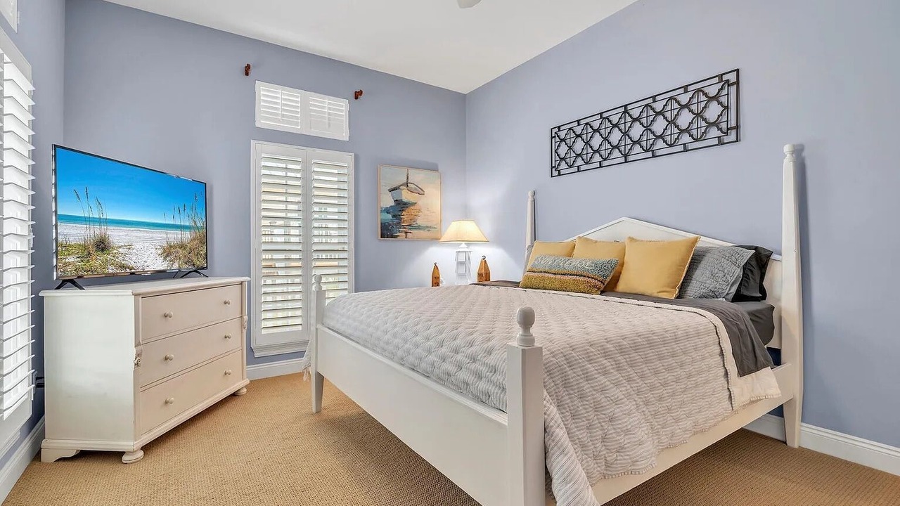 Photo of Bedroom in Clipper Cove