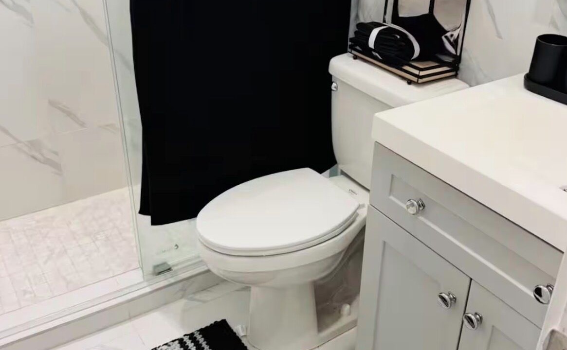 Photo of Bathroom in Kendall