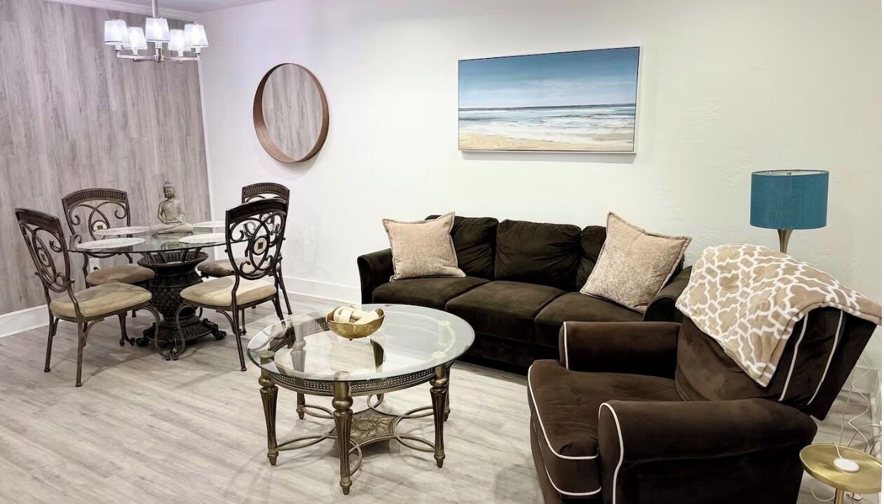 Photo of Livingroom in Kendall