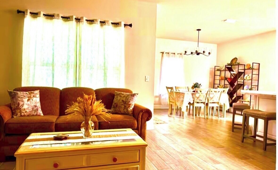 Photo of Livingroom in Milton