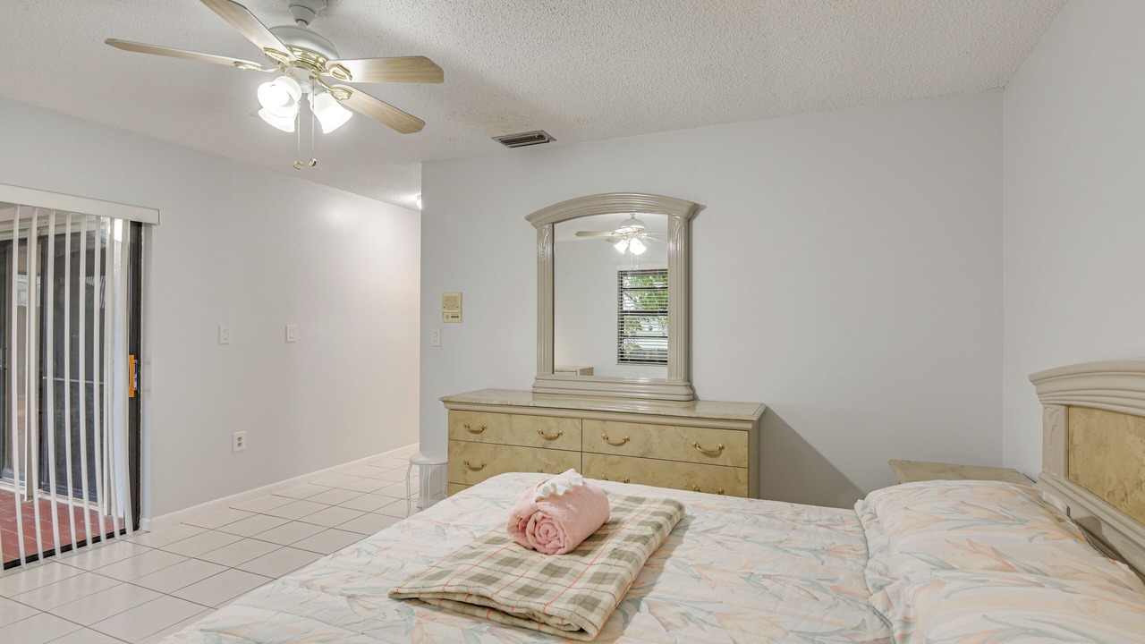 Photo of Bedroom in Davie