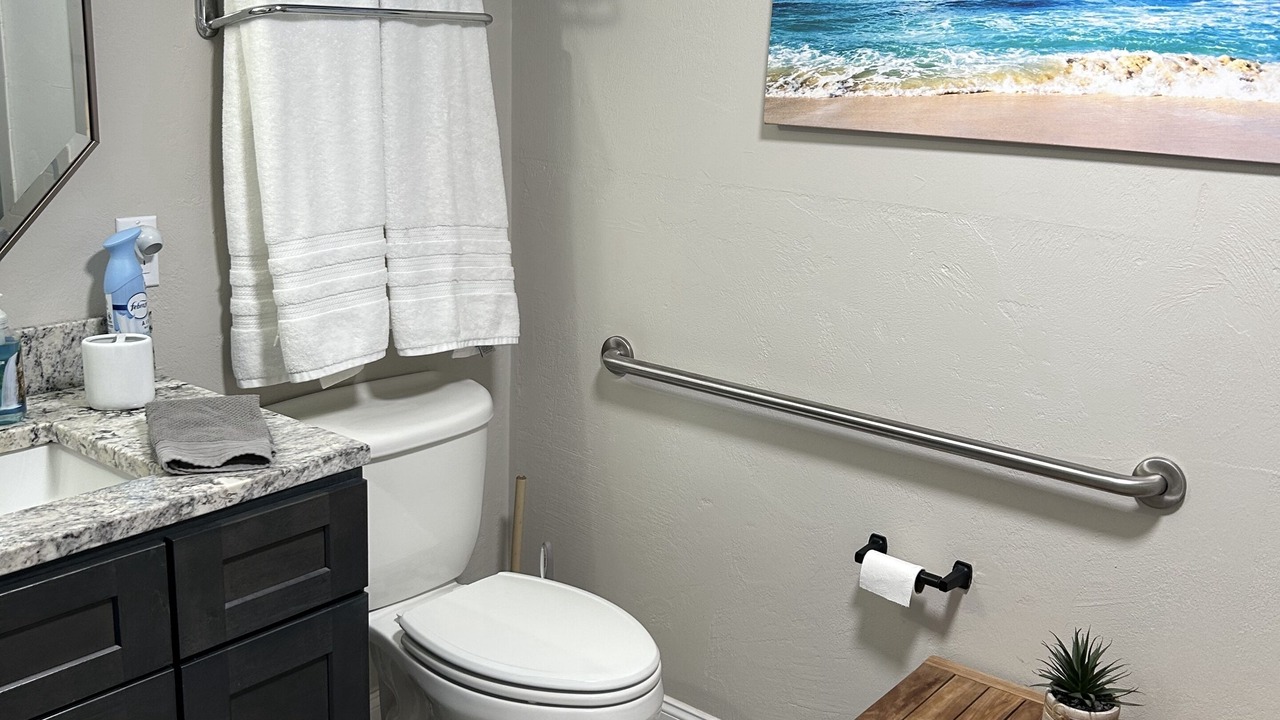 Photo of Bathroom in Ortona Park
